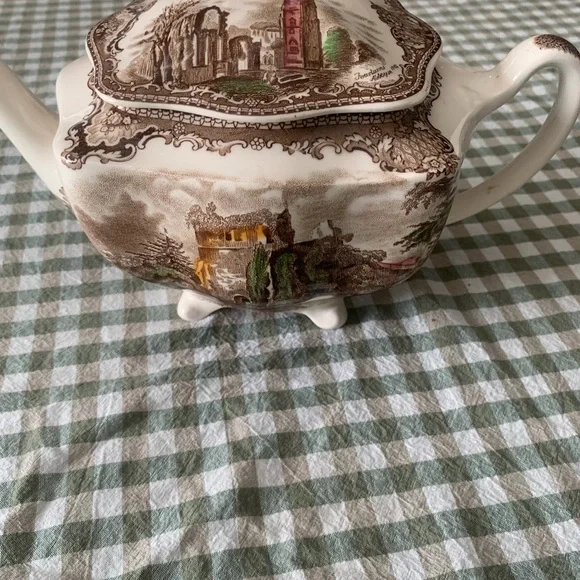 Johnson Brothers vintage Old Britton Tutor, village Square, Footed, teapot - Picture 3 of 11